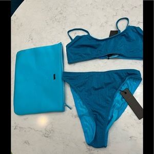 Triangl bikini. NWT.